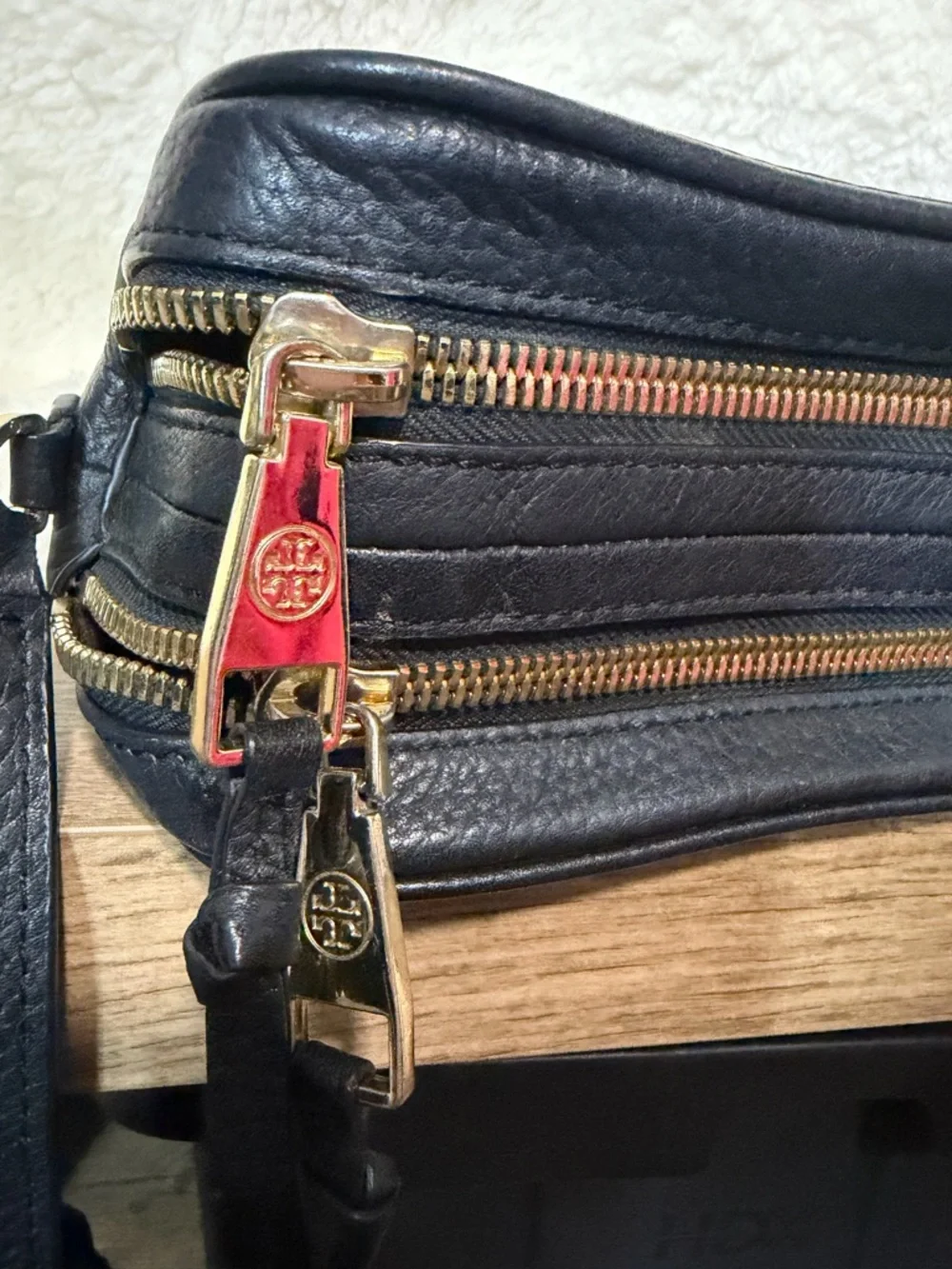 Tory‎ Burch Robinson Double Zip Crossbody Bag EUC